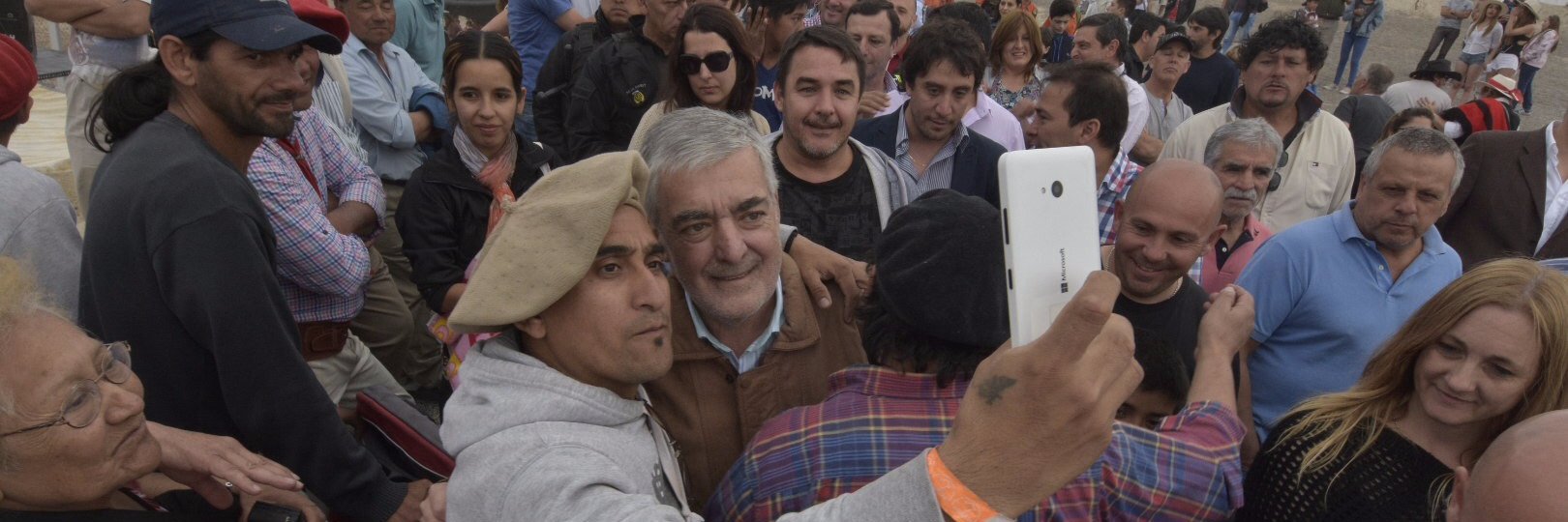 Mario das Neves banner