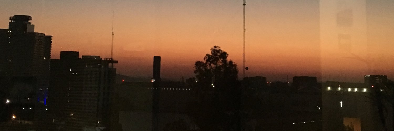 LarissaCastro05's profile banner image