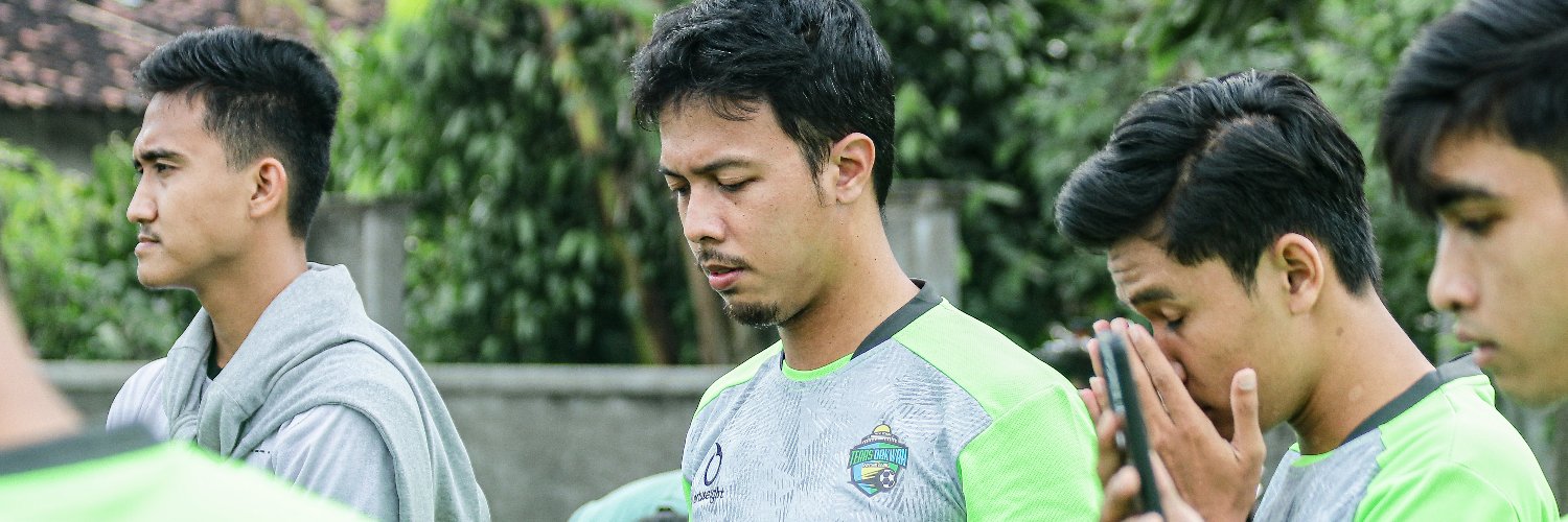 evandimas's profile banner image