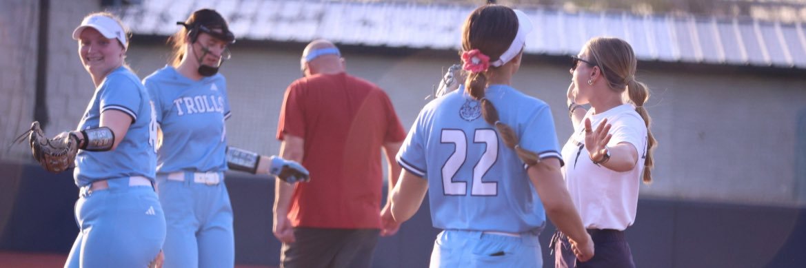 Ellie Manderfeld banner