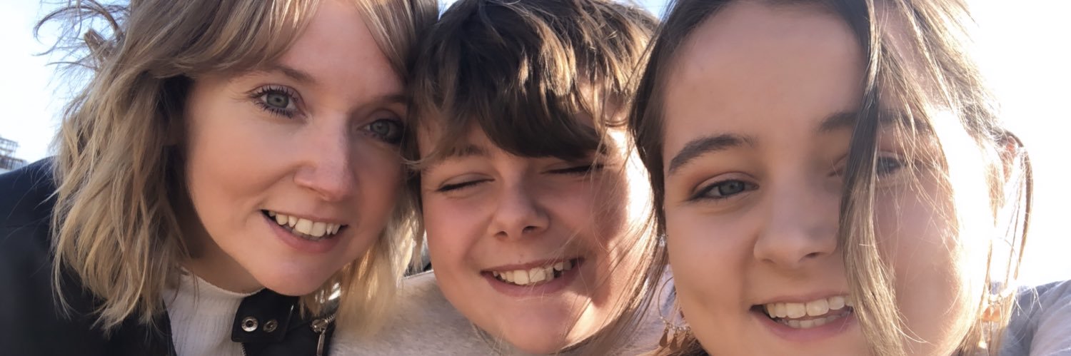 luceriss's profile banner image