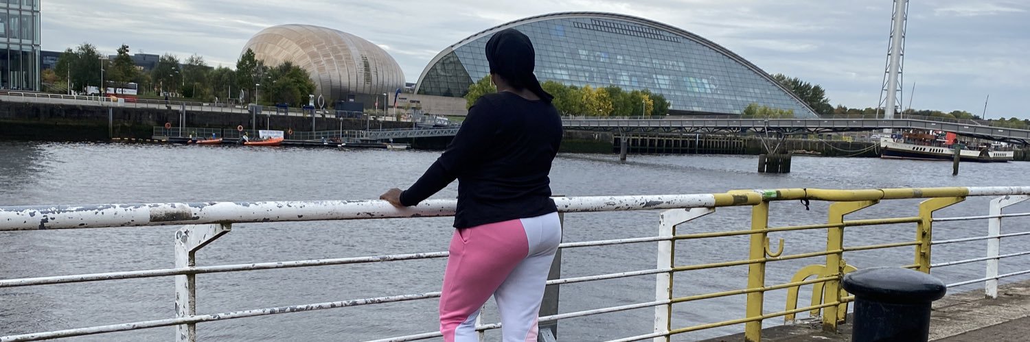 samiateniola's profile banner image