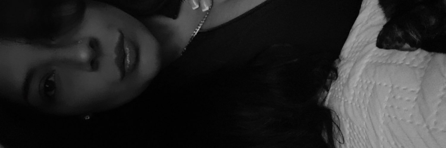 Romi_Amor's profile banner image