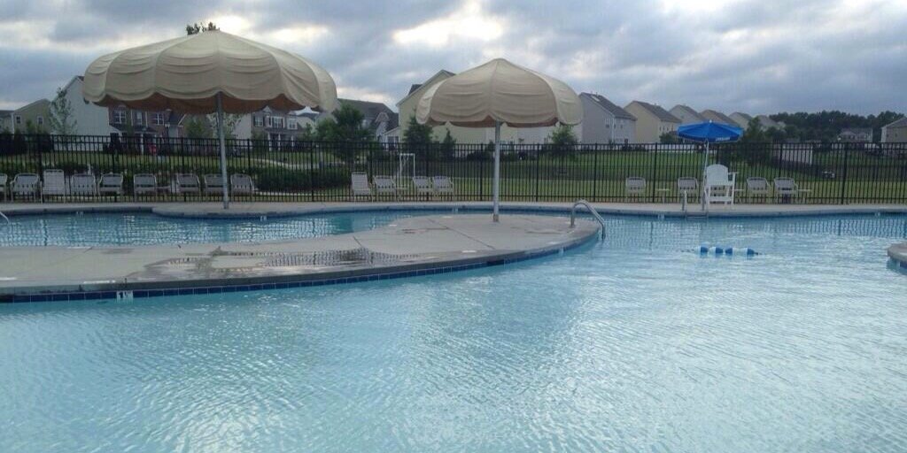 Aqua Tech Pool Mgmt banner