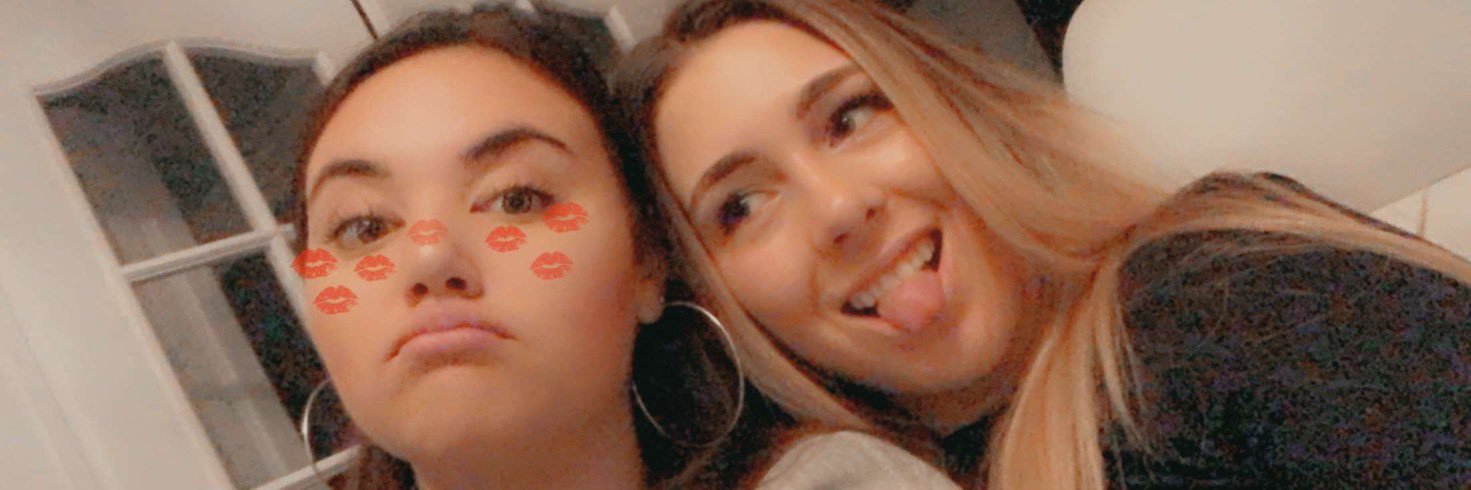Melyna_B's profile banner image