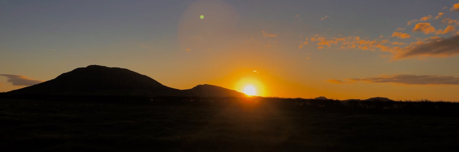 elenhuws's profile banner image