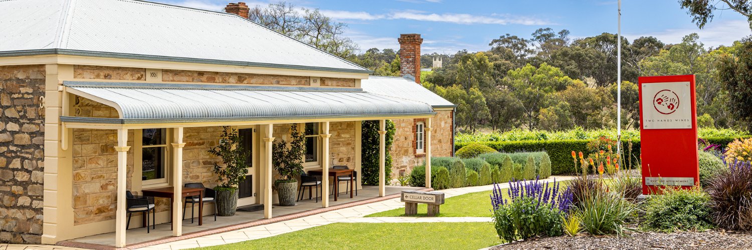 twohandswine's profile banner image