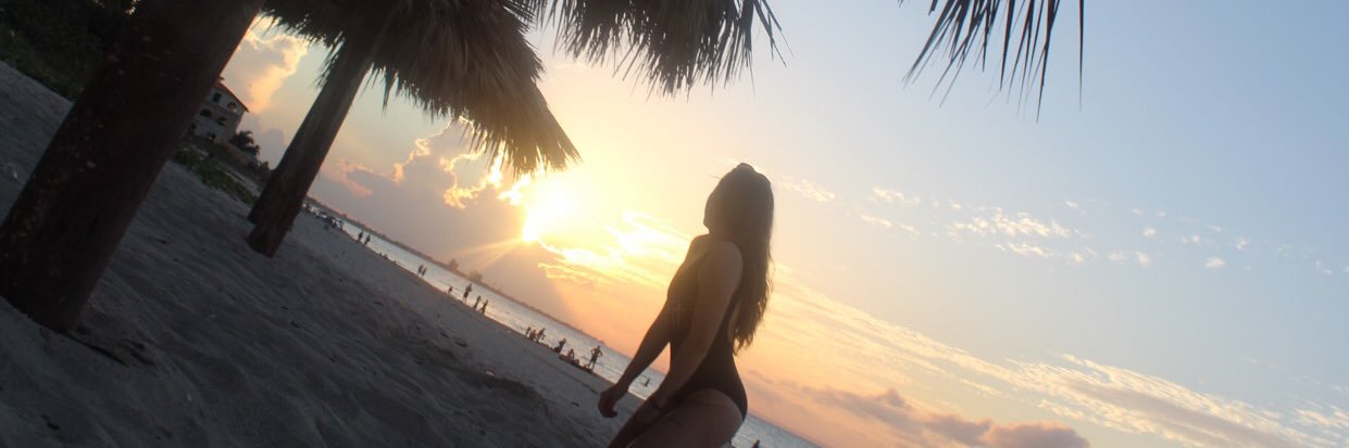 DianiGarciia's profile banner image