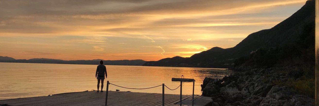 chezcb's profile banner image