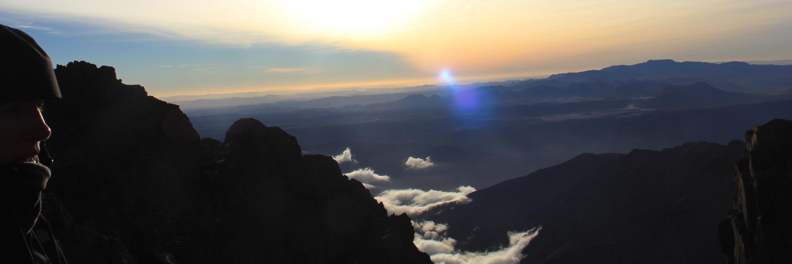 SuzSinden's profile banner image