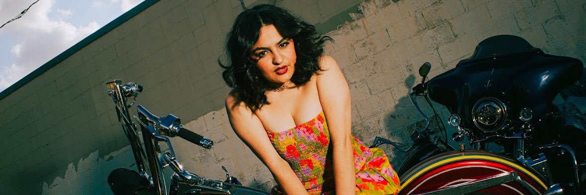 Lincka Elizondo banner