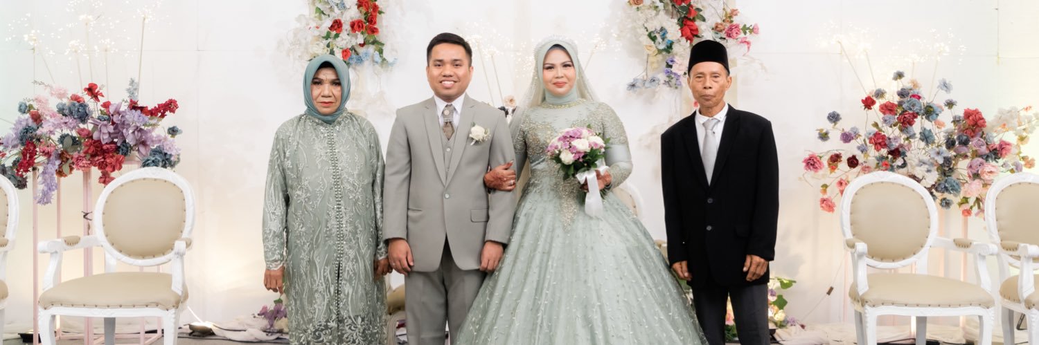 sari_nurdin's profile banner image