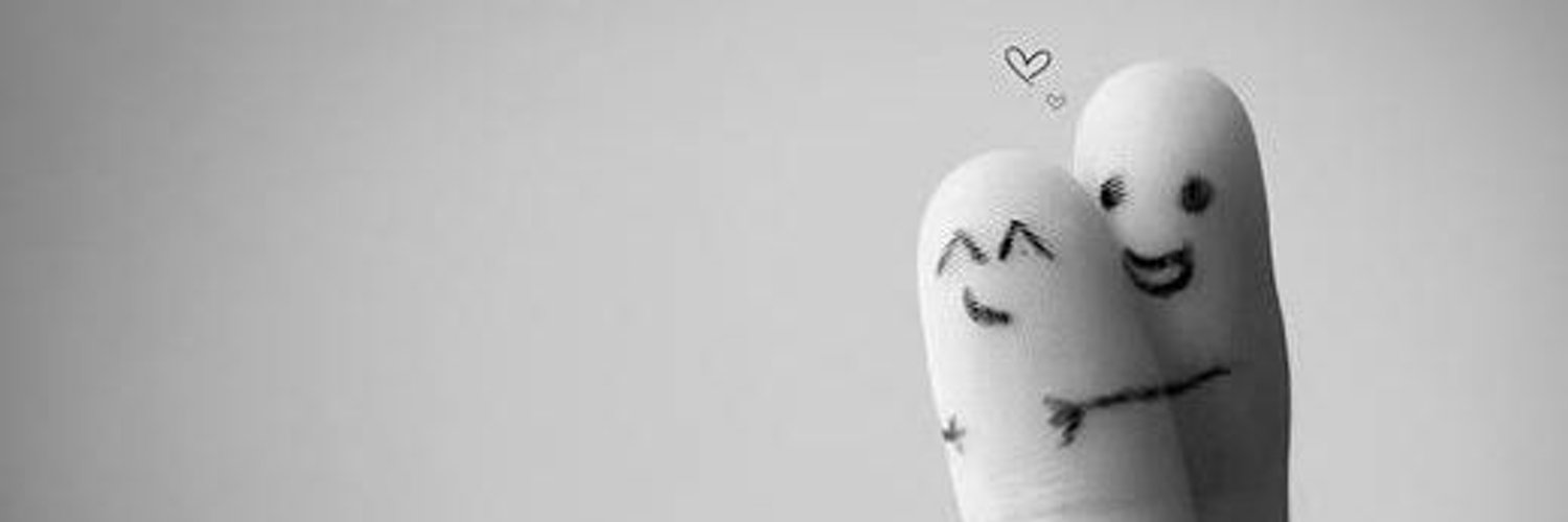 amandacecill's profile banner image