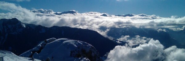 Amandine_3 Profile Banner