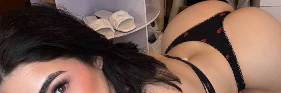 FreakyElla11's profile banner image