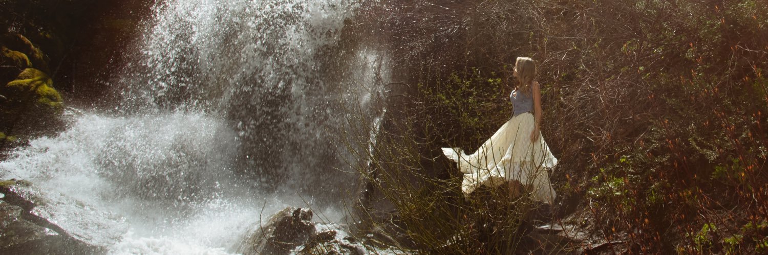 𝓗𝓸𝓷𝓮𝔂 𝓑 banner