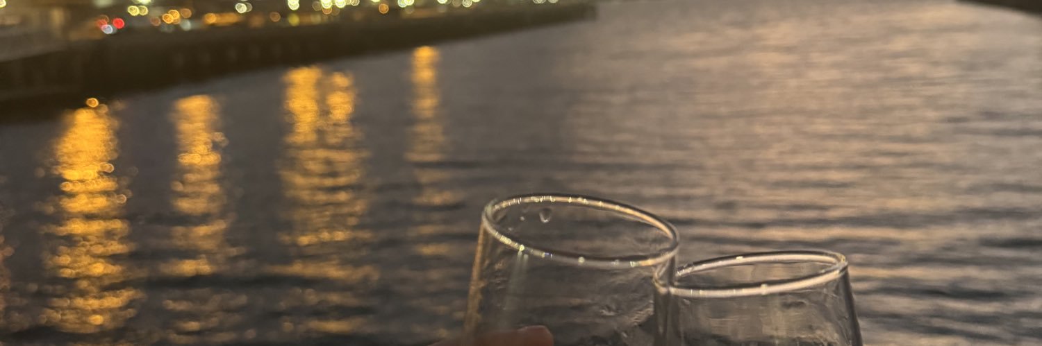 leeexisss's profile banner image