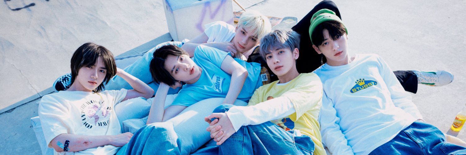 ksmluvr's profile banner image