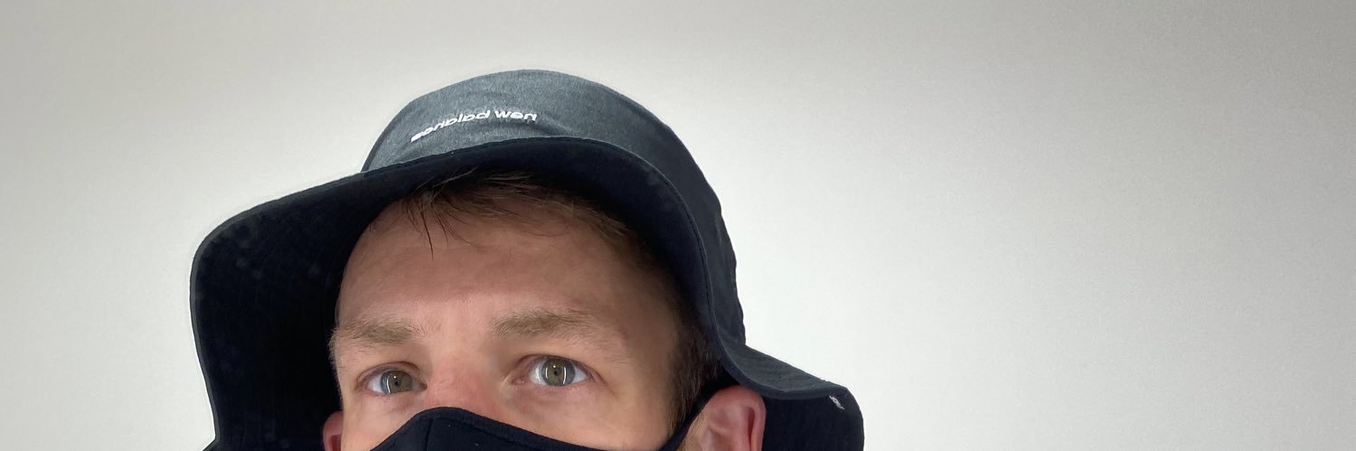leesnick's profile banner image