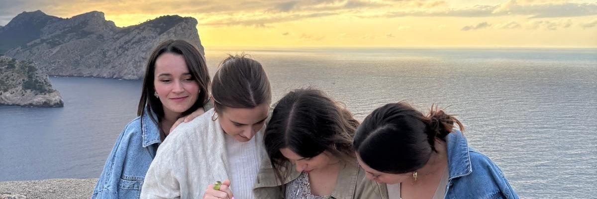 gkkfoa's profile banner image