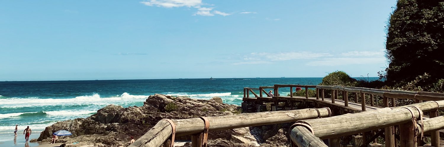 tthaiscaroline's profile banner image