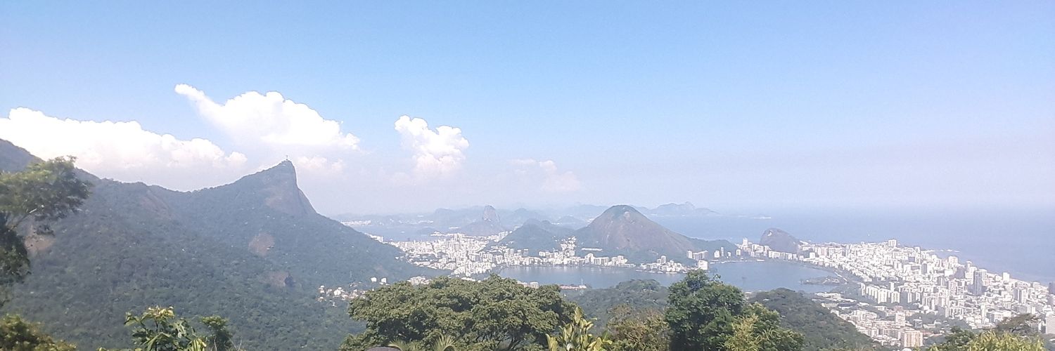 renatiando's profile banner image