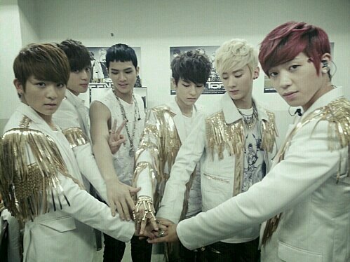 lovable_chan105's profile banner image