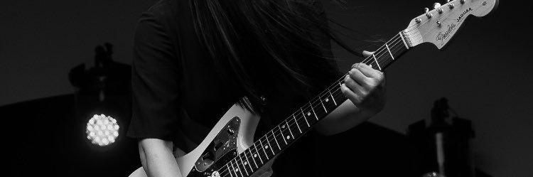 r761045570's profile banner image