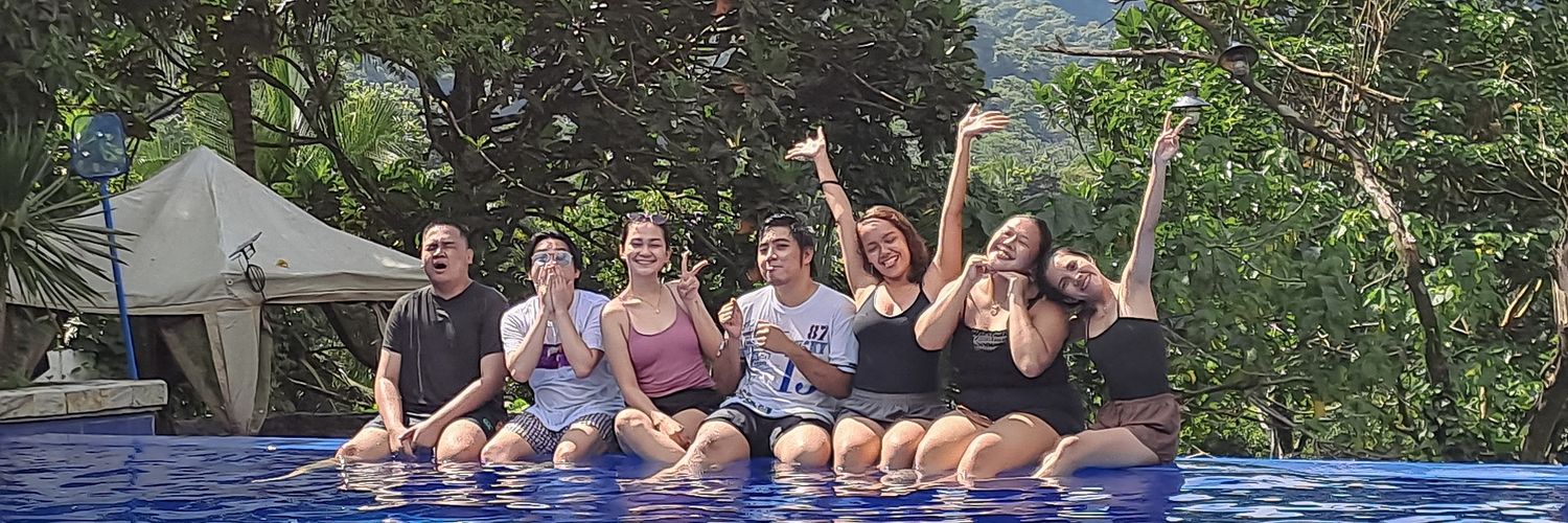 alouvera_'s profile banner image