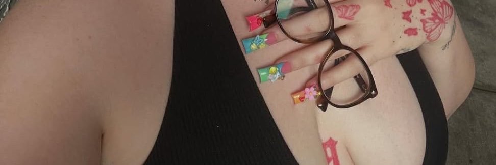 chloe_6v9's profile banner image