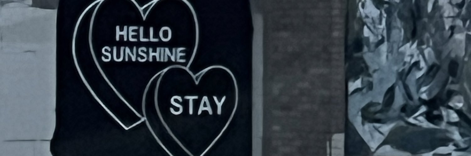 laur_whitt's profile banner image