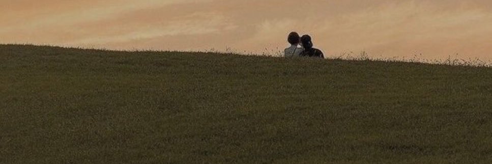 lzzl__'s profile banner image