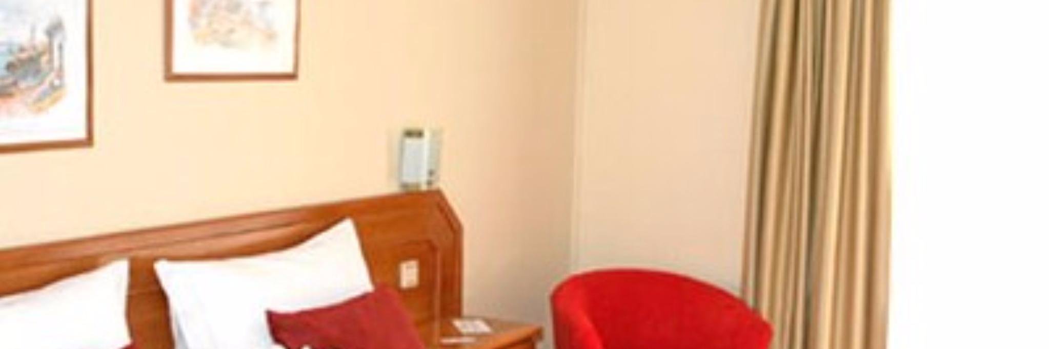 apeninsular's profile banner image