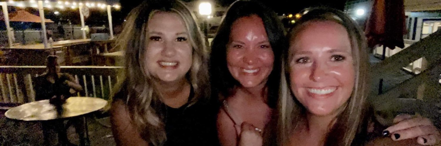 allyso15's profile banner image