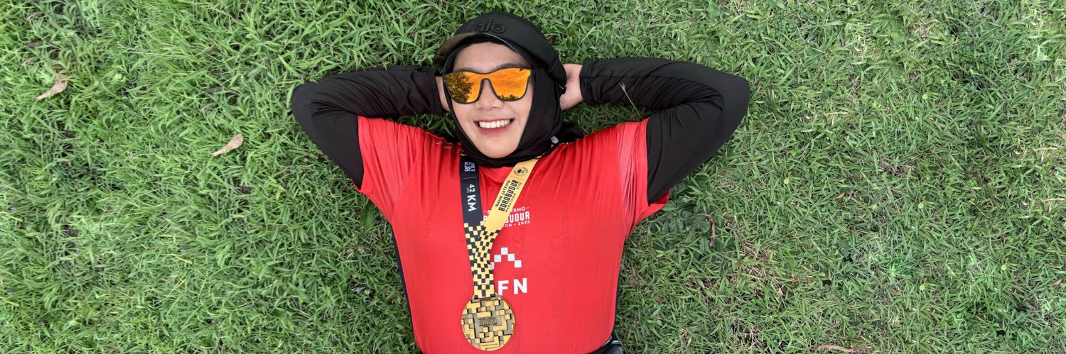 mesdafn_'s profile banner image