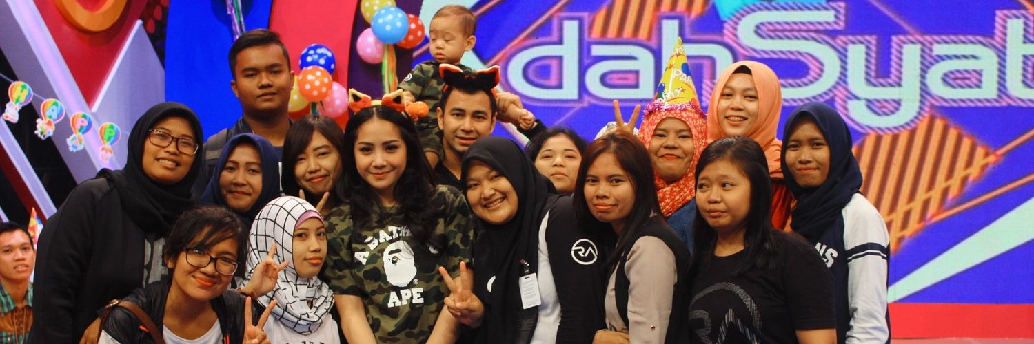dinayayank's profile banner image