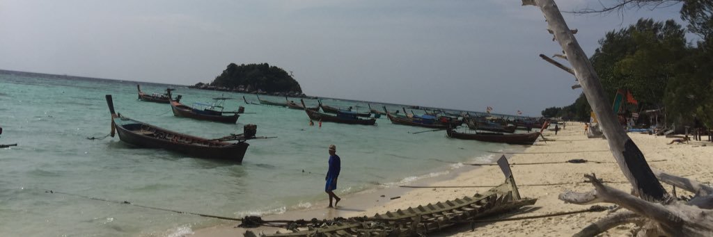 _paipong_'s profile banner image