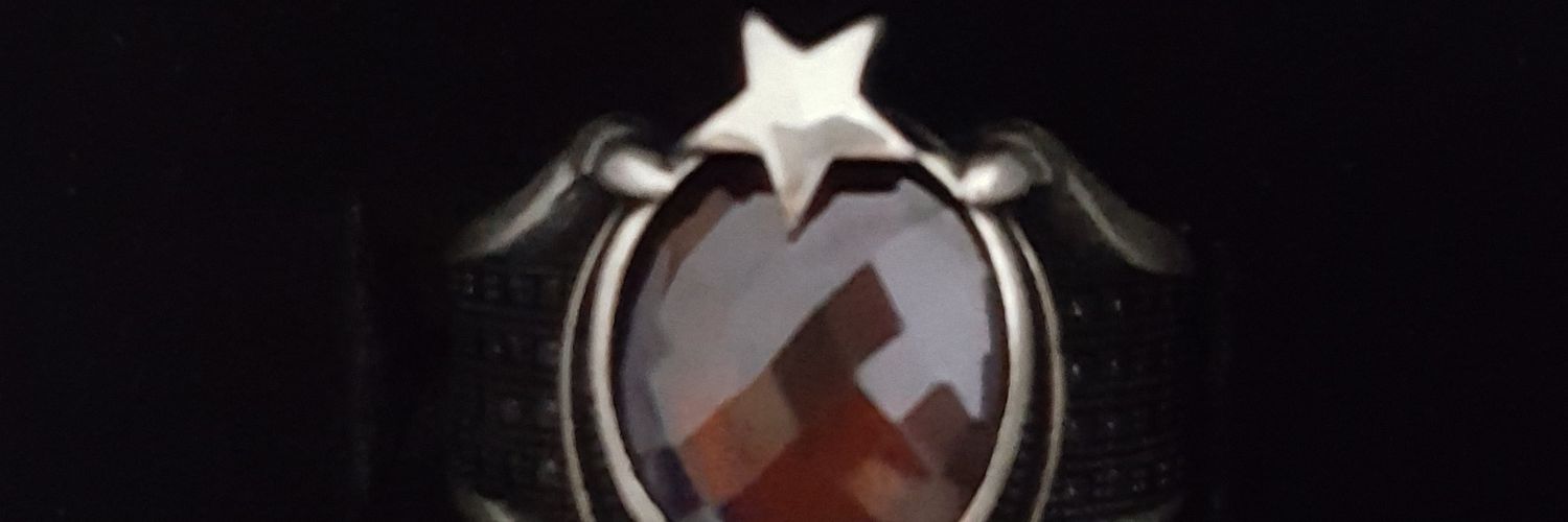 aksyvz's profile banner image