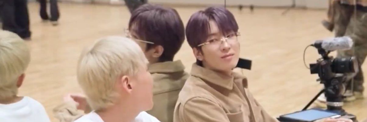 _thananpach's profile banner image