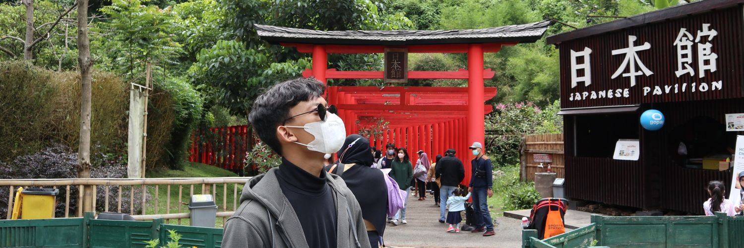 ymocch's profile banner image