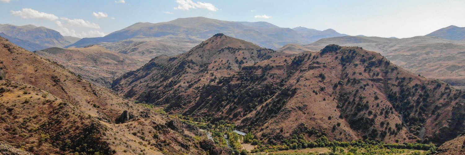 Հետք/Hetq's banner