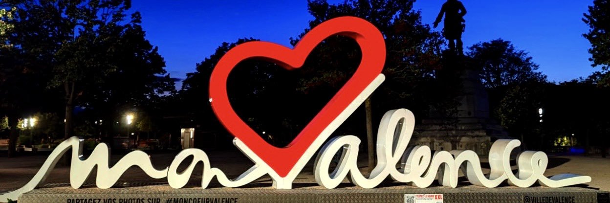 Valence banner