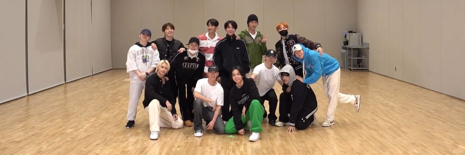 junhuici's profile banner image