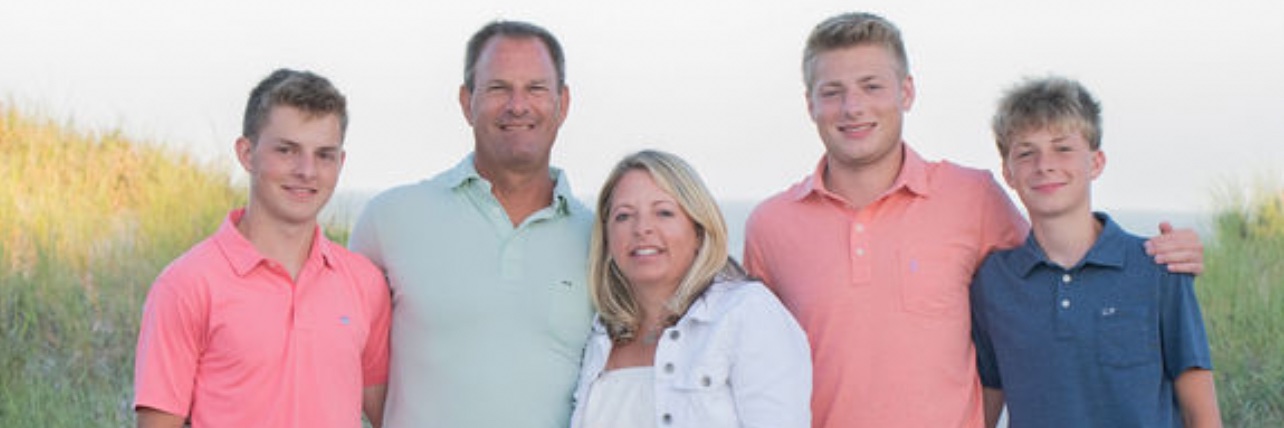 amypetrone's profile banner image