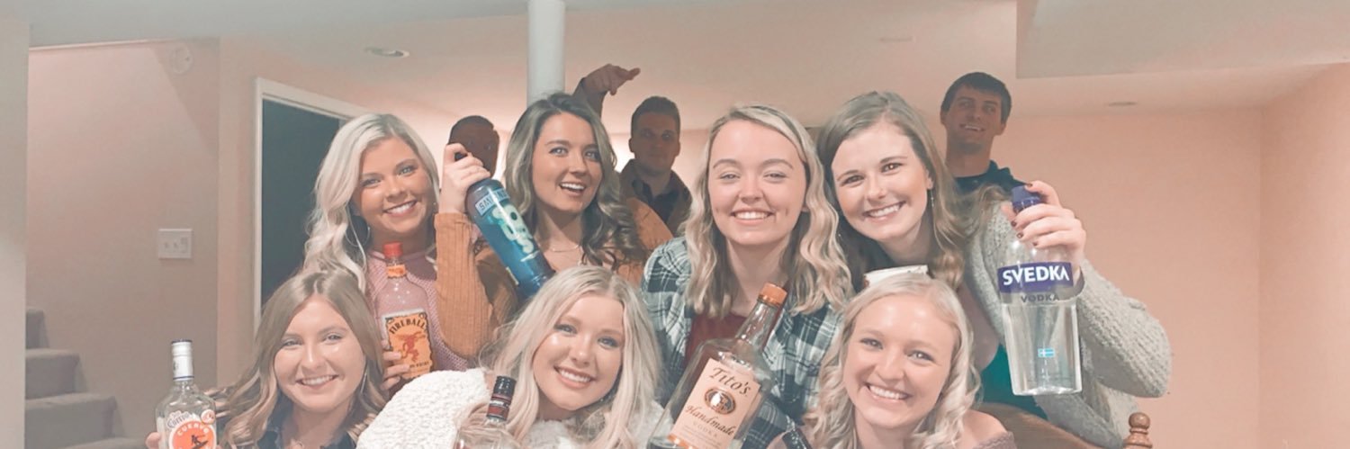 alexisschipp's profile banner image
