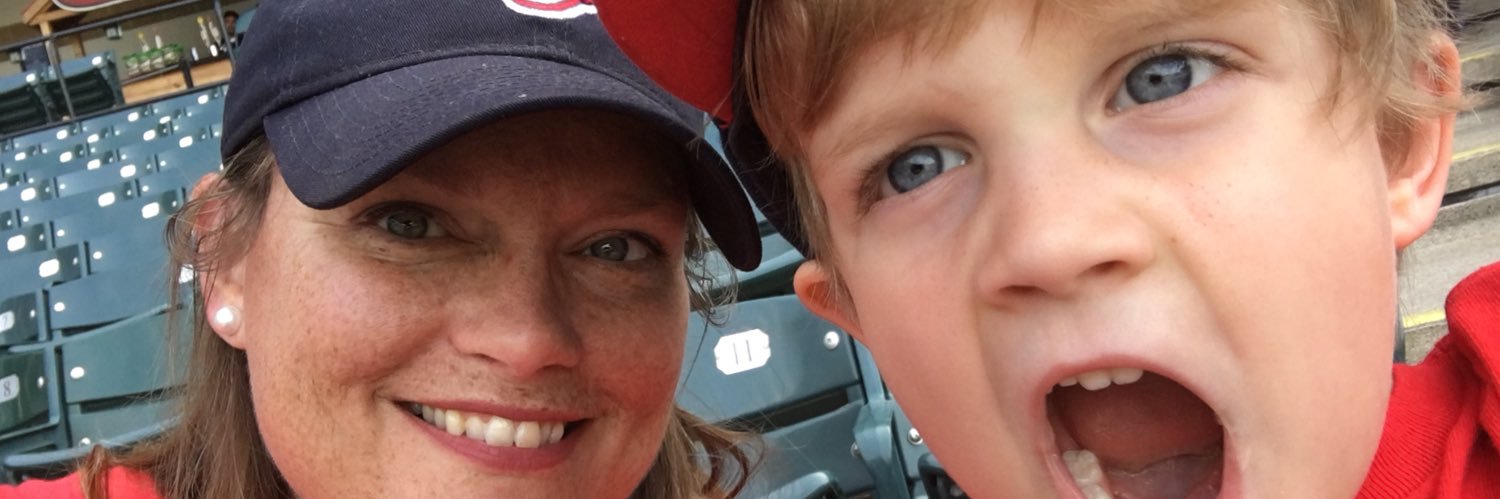 lindsayweiland's profile banner image