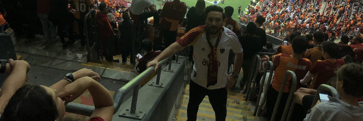 1905Ozer's profile banner image