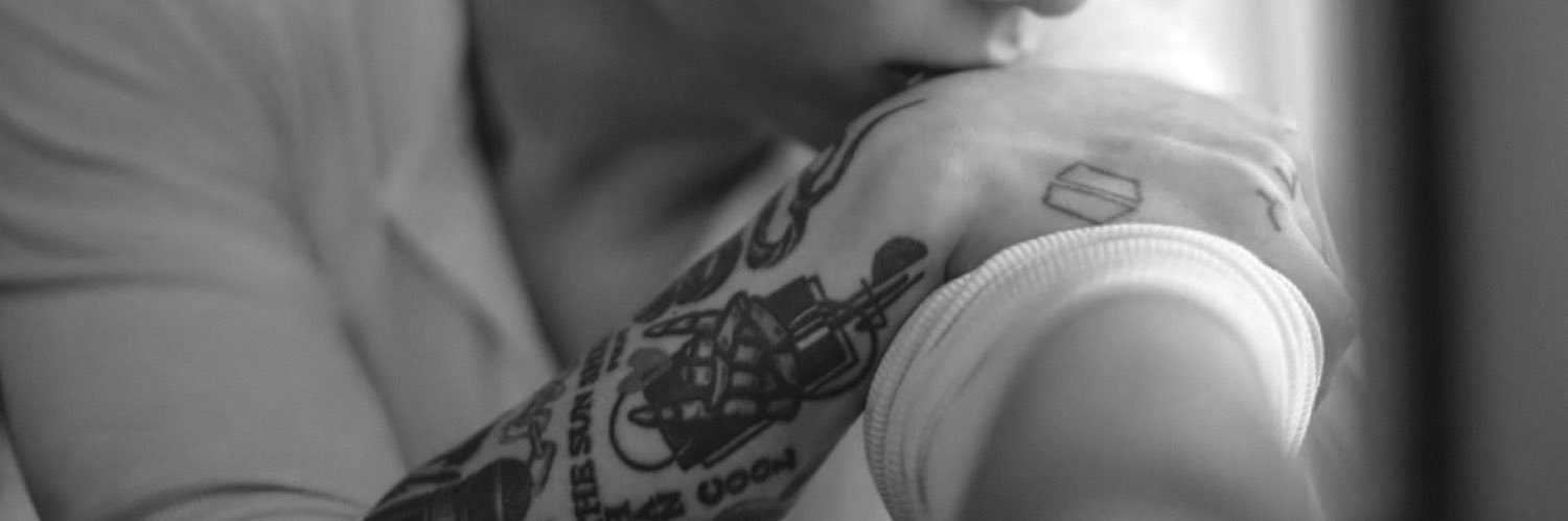⁷ banner