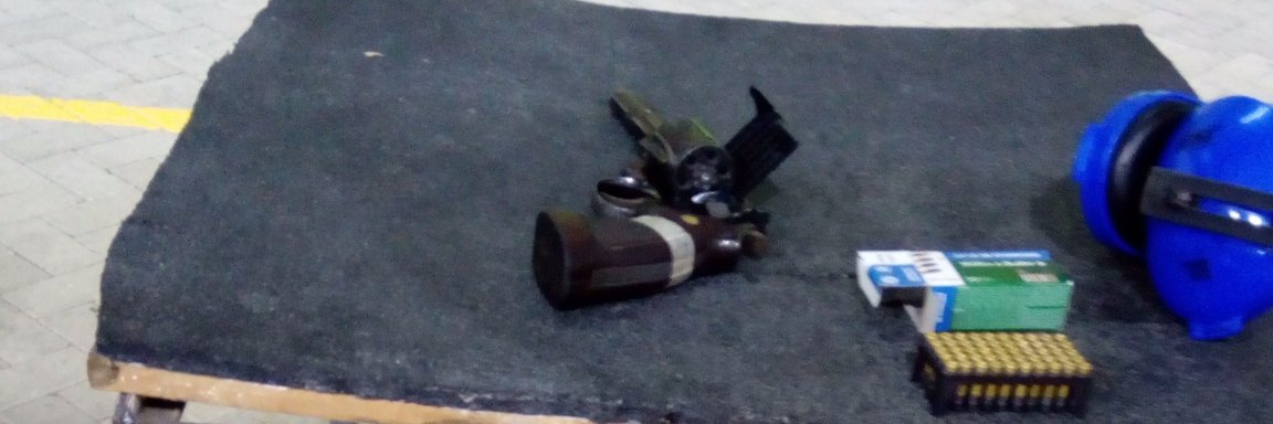 I peer review tweets banner