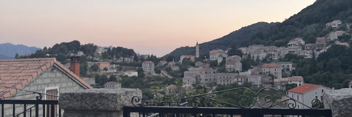 ndeperetti's profile banner image